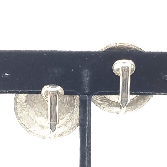 Silvertone Textured Round Button Clip On Earrings Textured Swirl Concaved 1" - Picture 3 of 4